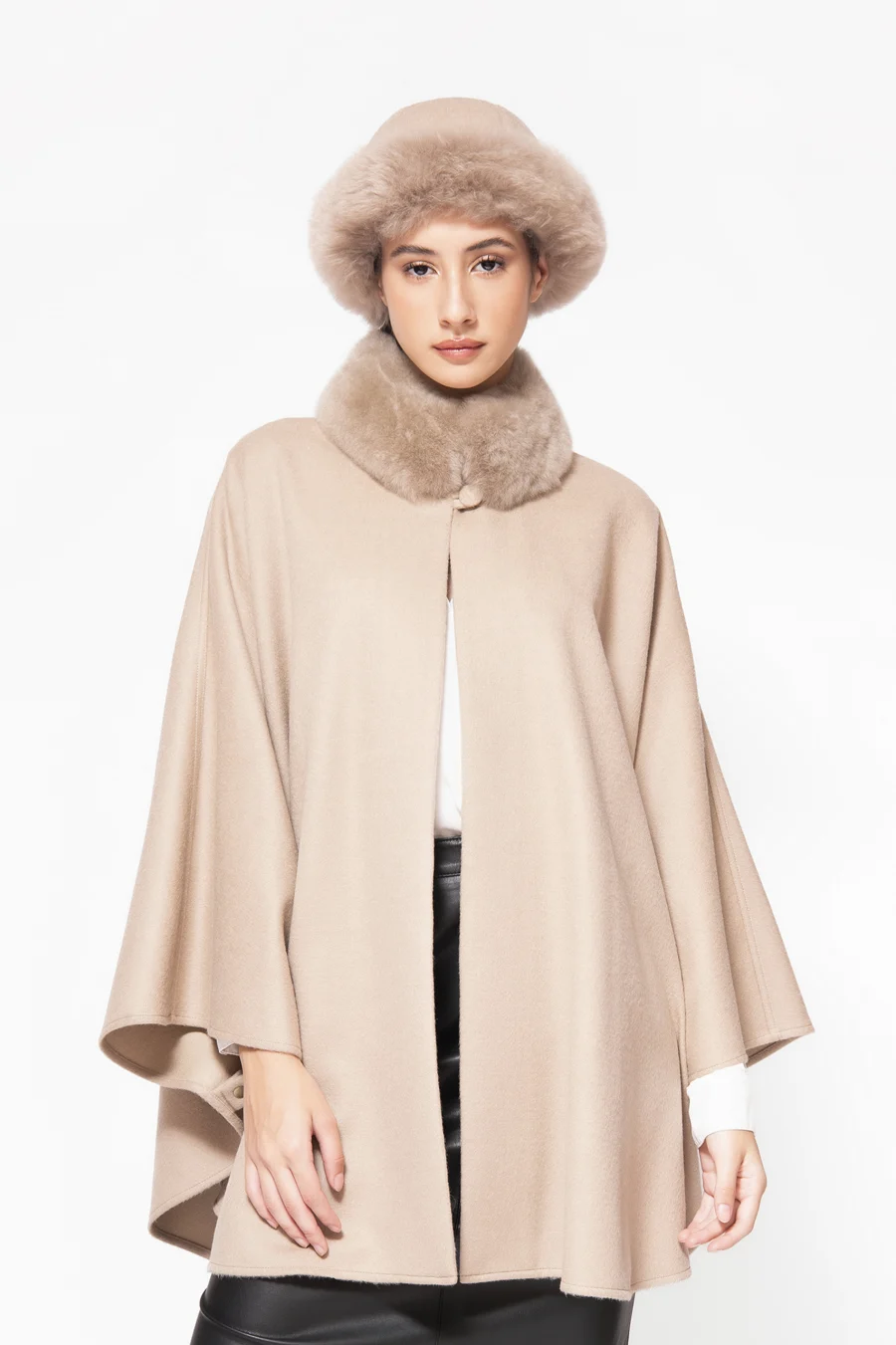 Capa Nia Beige