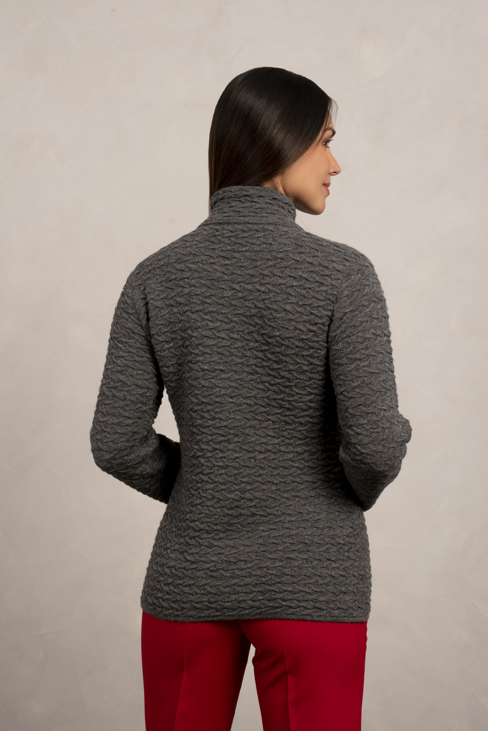 DSC_0180 SACO ALTO RELIEVE COLOR GRIS 3E