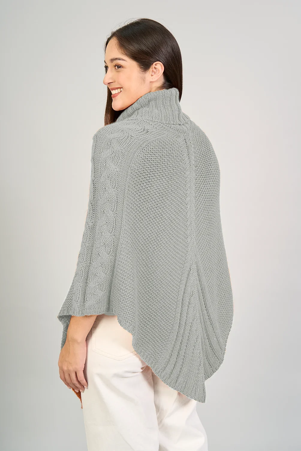 Poncho Mia_Plata_3 Poncho Mia_Plata_3