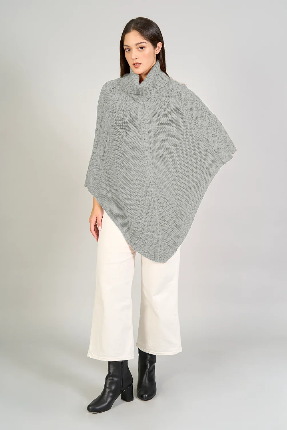 Poncho Mia_Plata_4 Poncho Mia_Plata_4