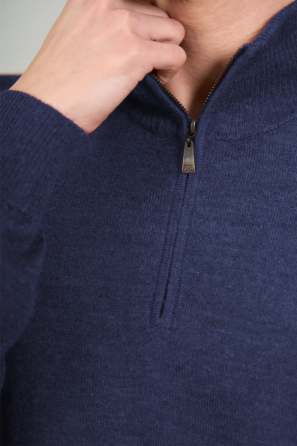 Troyer Adriano_Azul_3 Troyer Adriano_Azul_3