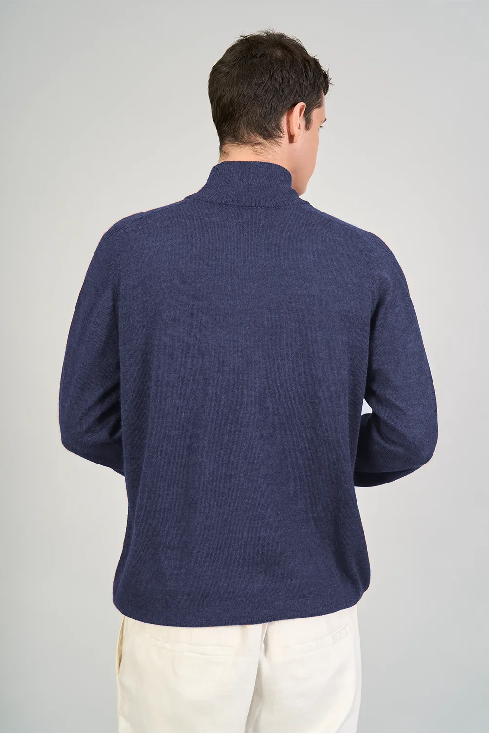 Troyer Adriano_Azul_4 Troyer Adriano_Azul_4