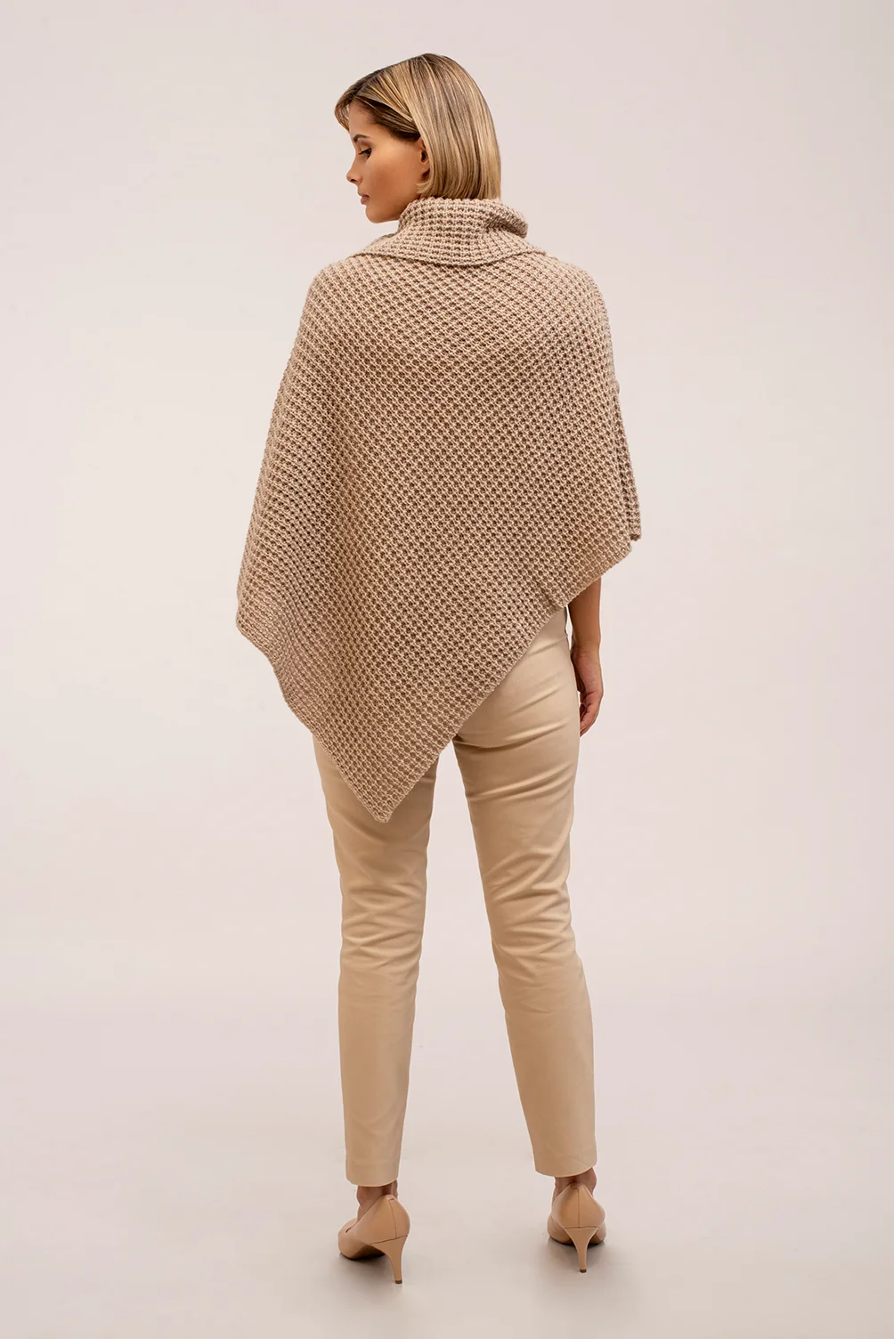 Chompa Lucinda_Beige_3