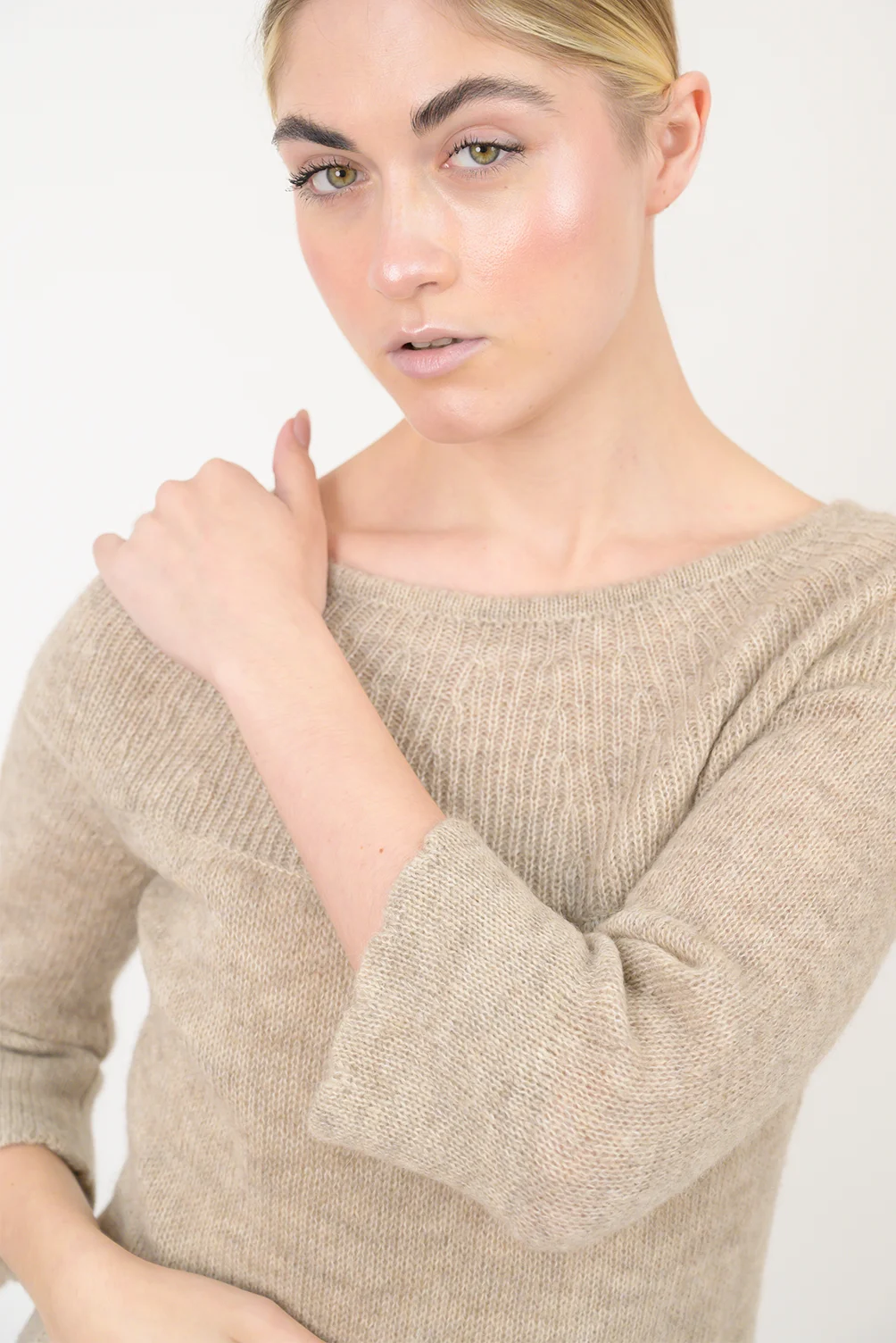 Chompa Dafne_Beige_2