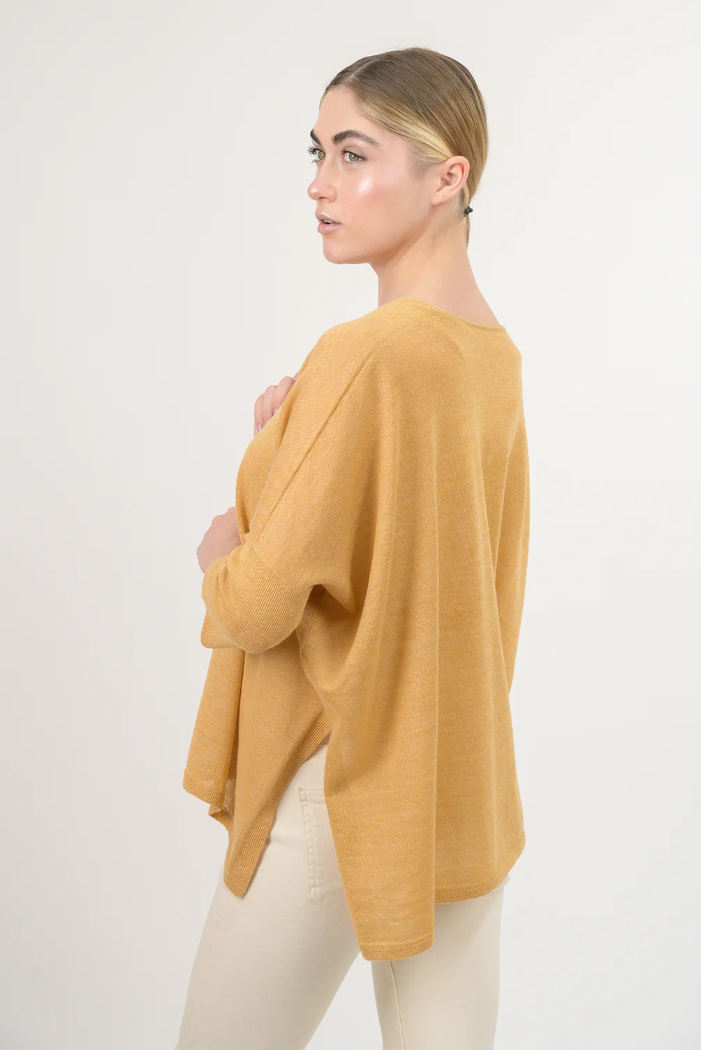 Chompa Frida_Amarillo_3 Chompa Frida_Amarillo_3