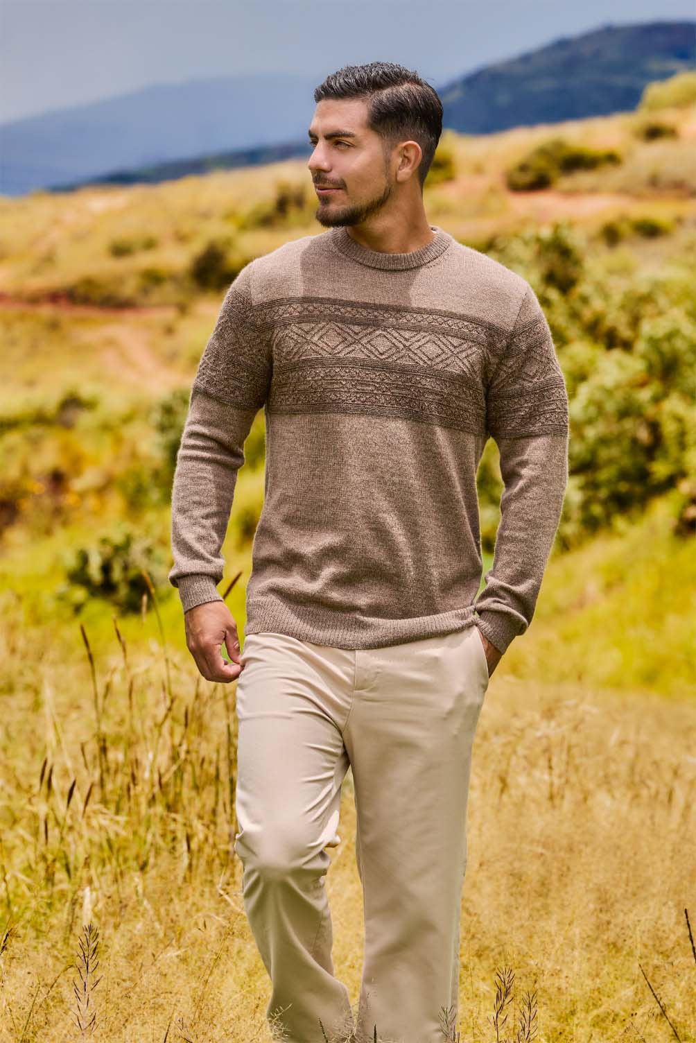 Chompa Alvarao_Beige_2