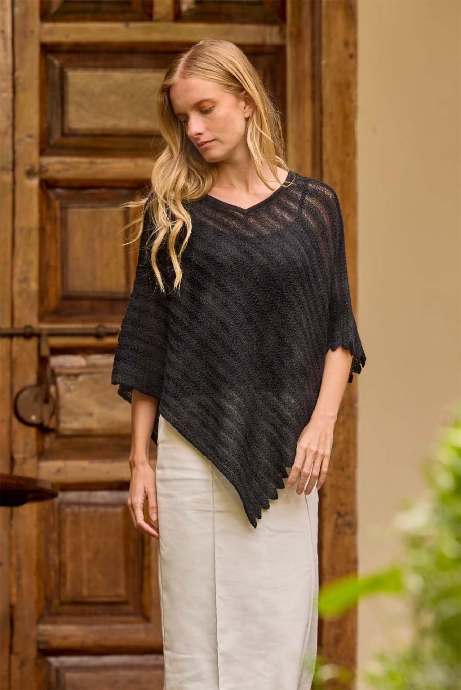 Poncho Lisboa Negro