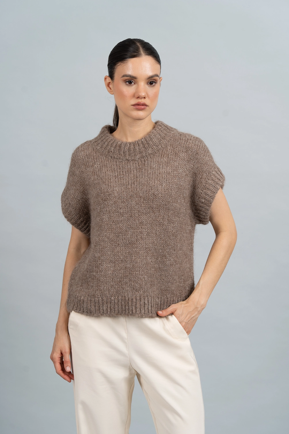 PA 3891 CHALECO TANIA MARRÓN 1 - WEBP