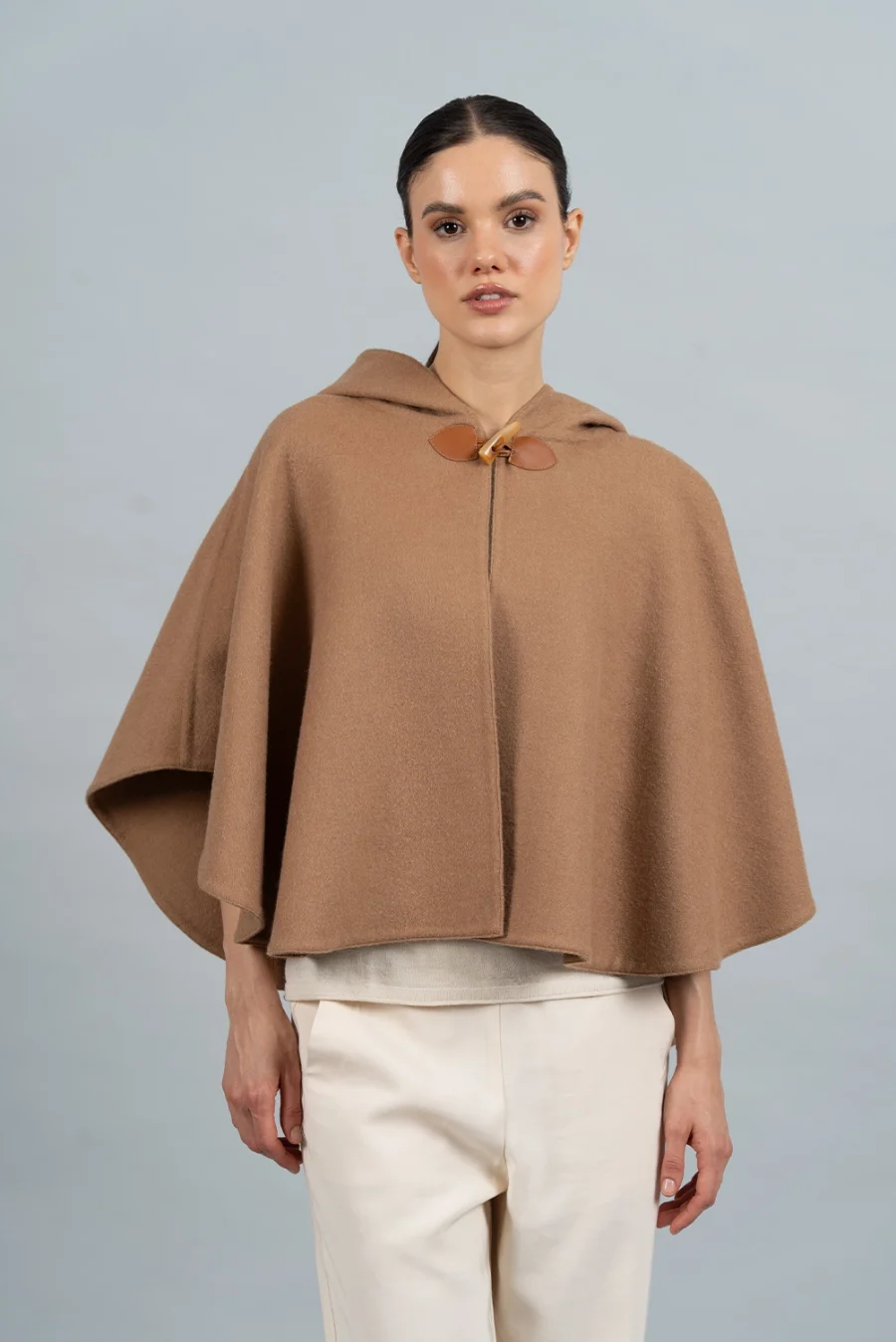 Capa Nurbanu Camello