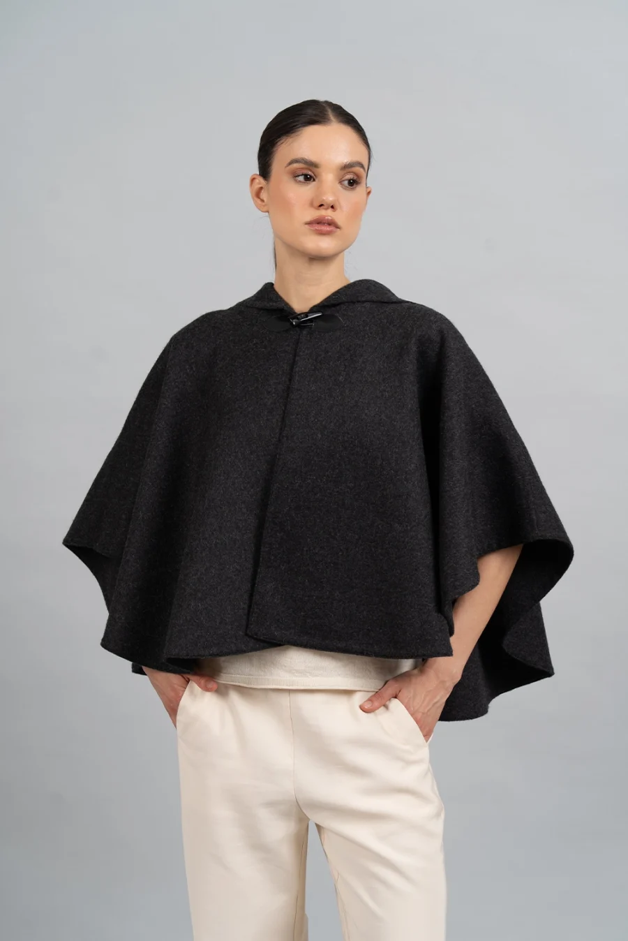 Capa Nurbanu Charcoal