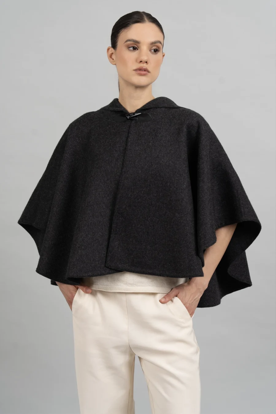 Capa Nurbanu Charcoal
