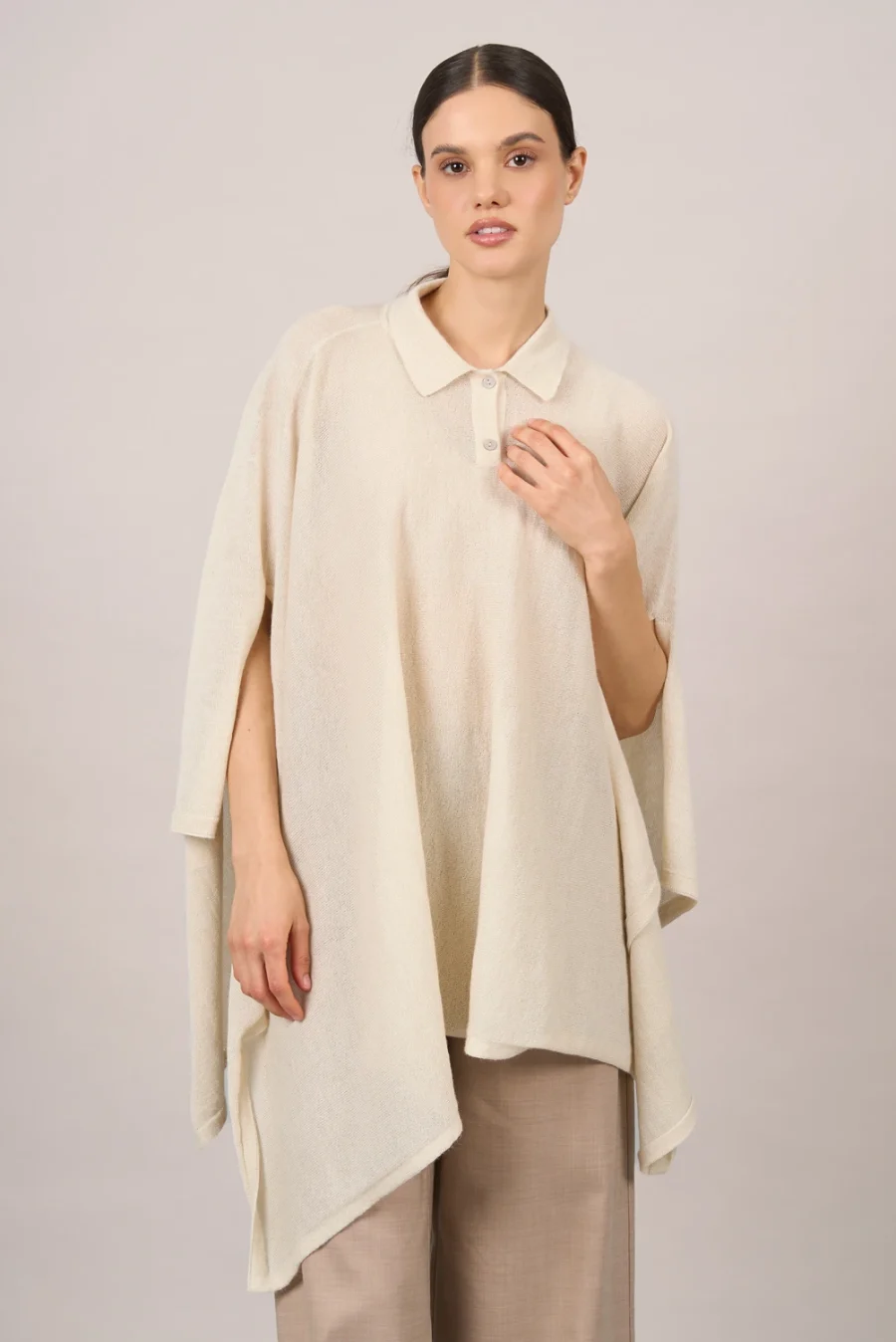 Poncho Alessia Hueso