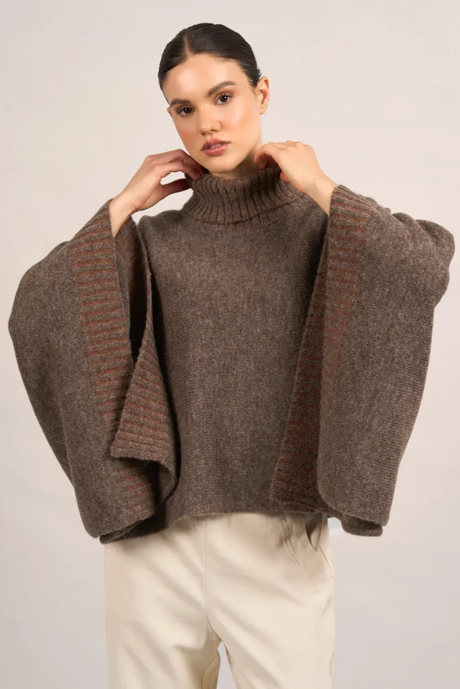 Poncho Amelia Marron
