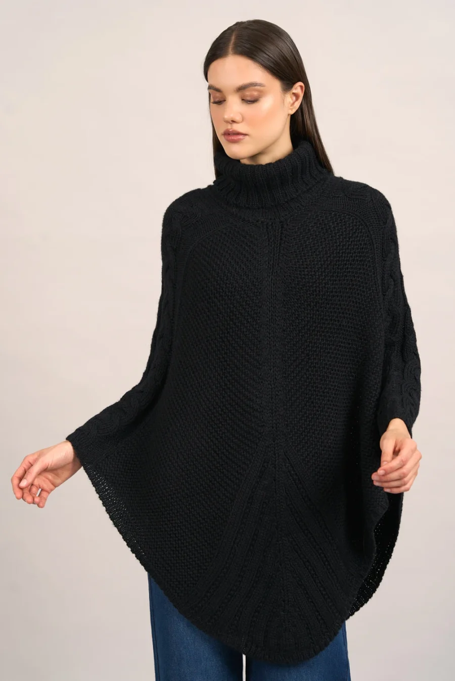 Poncho Mia Negro