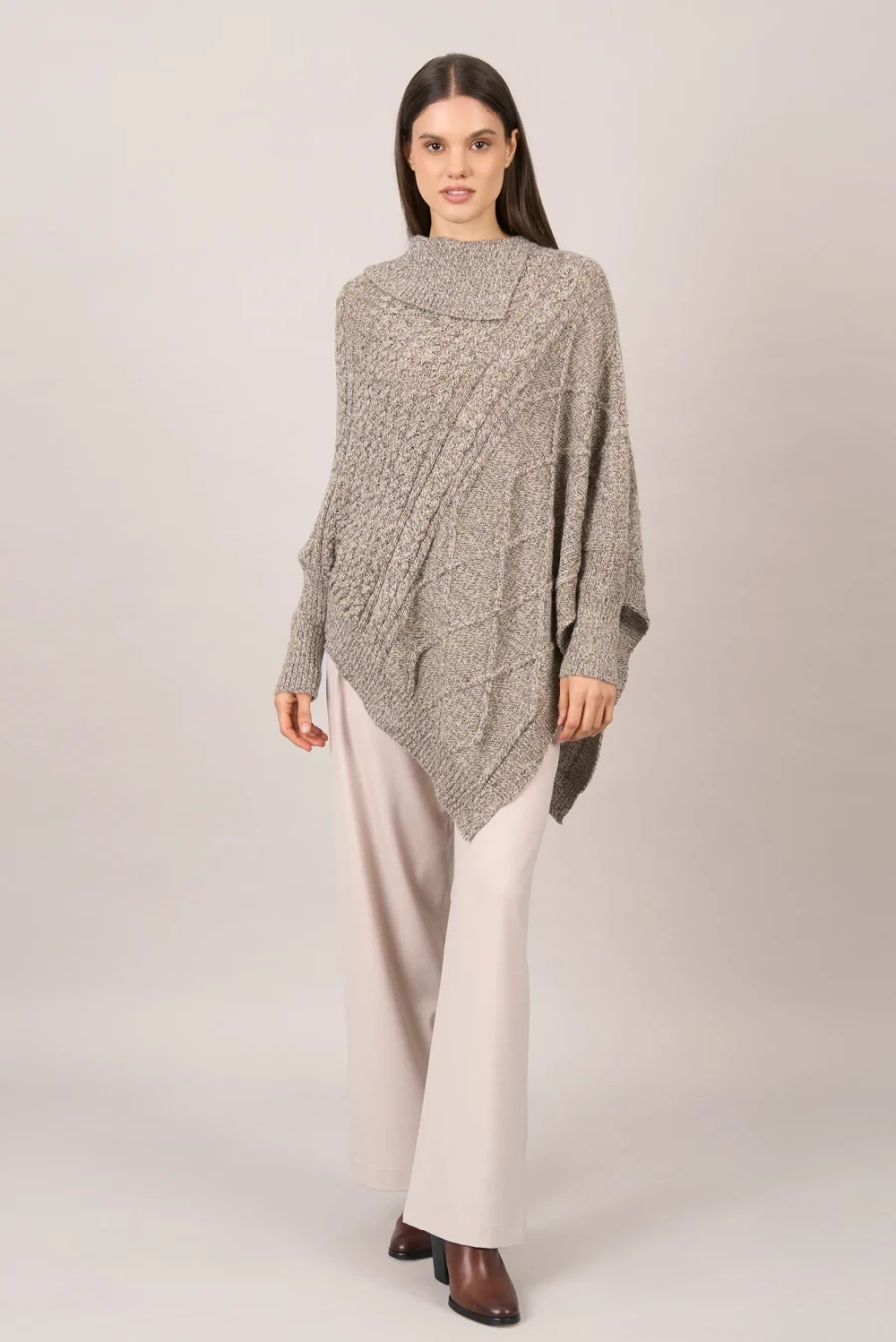 Poncho Pinela Gris Molinete