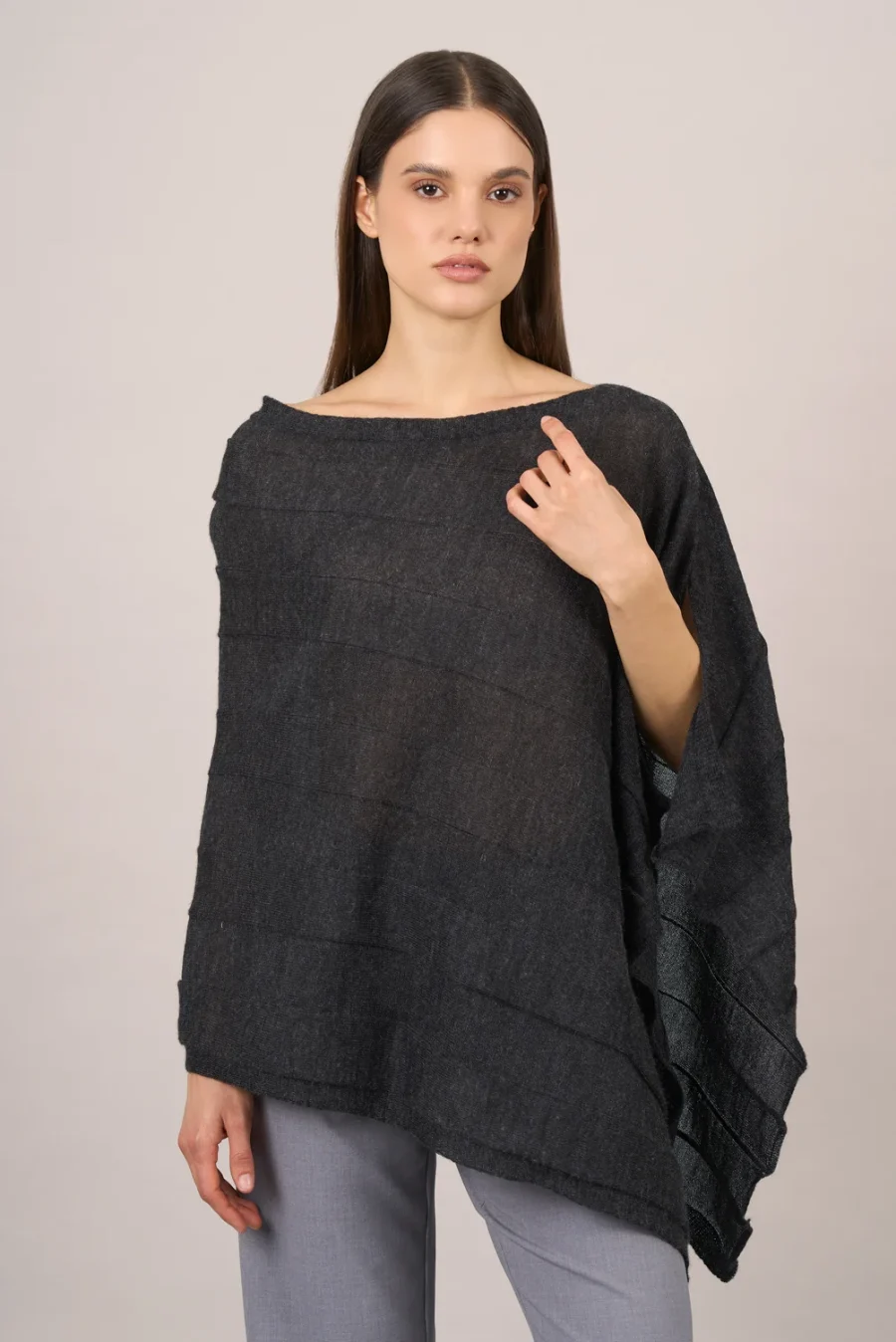 Poncho Thea Charcoal