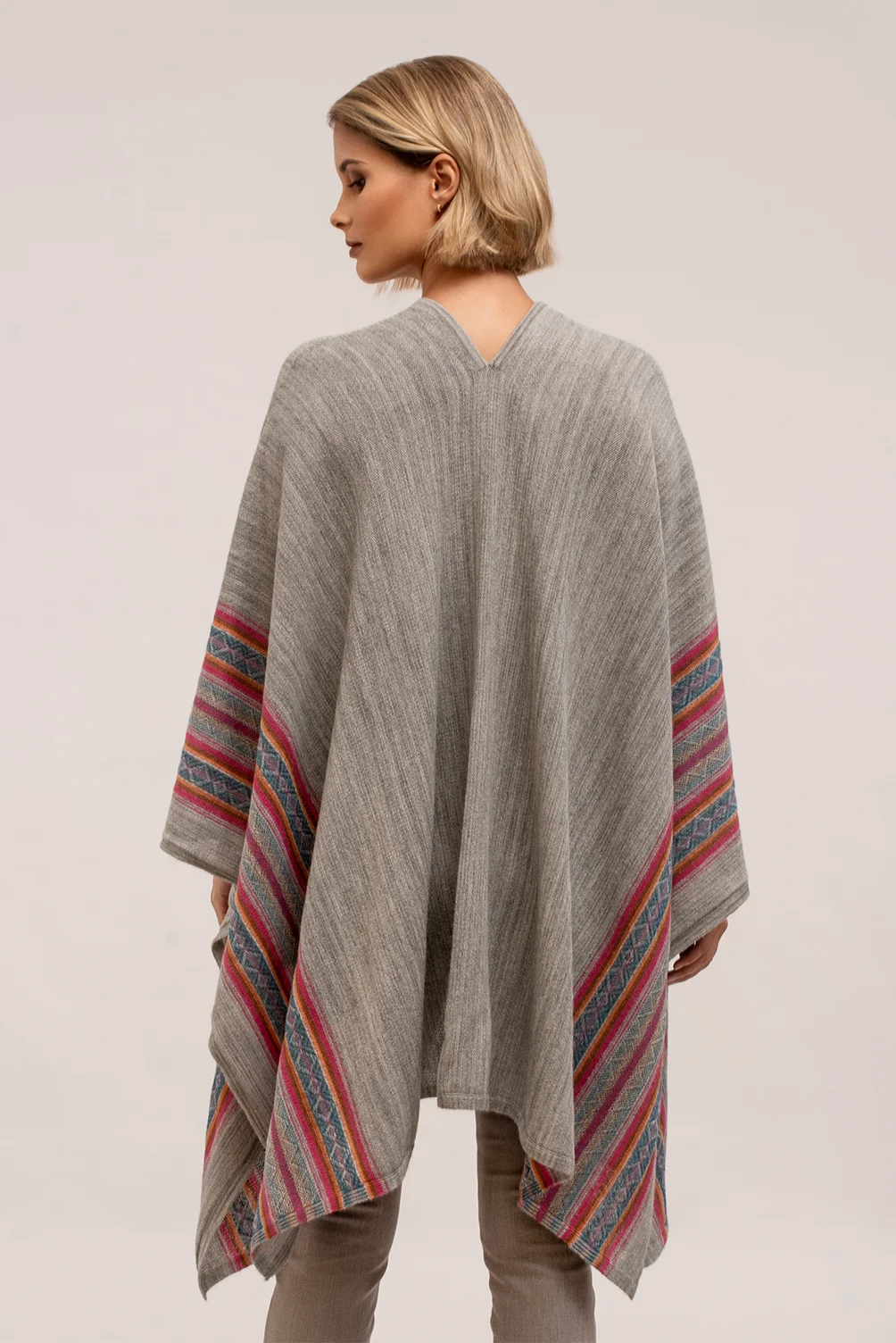 Ruana Caporal_Plata_3 Ruana Caporal_Plata_3