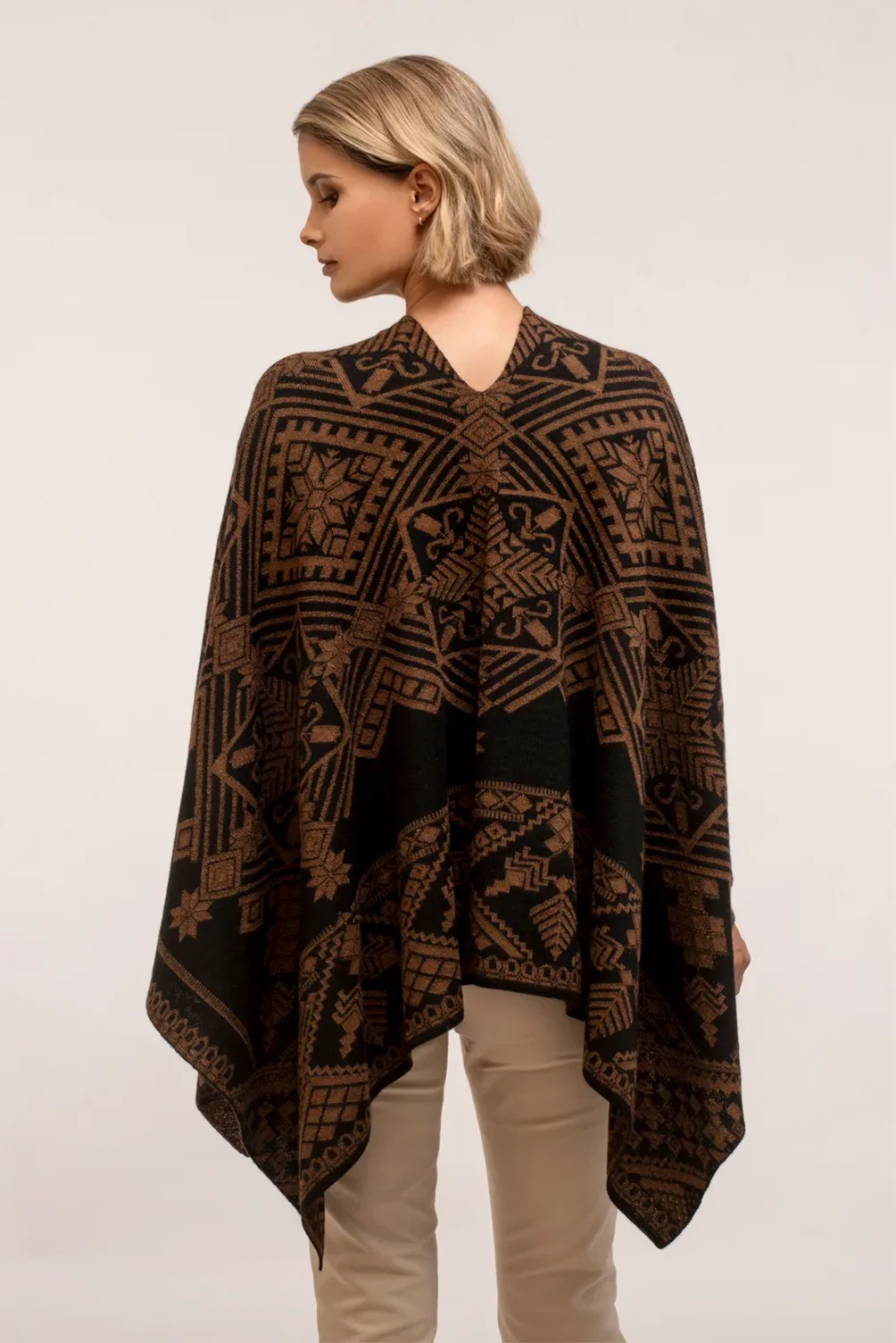 Poncho Cristal Negro:Camello_3