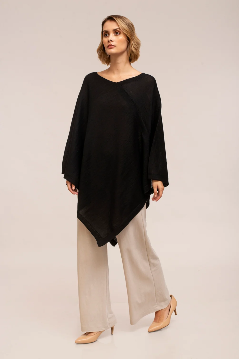 Poncho Alicia_Negro_4