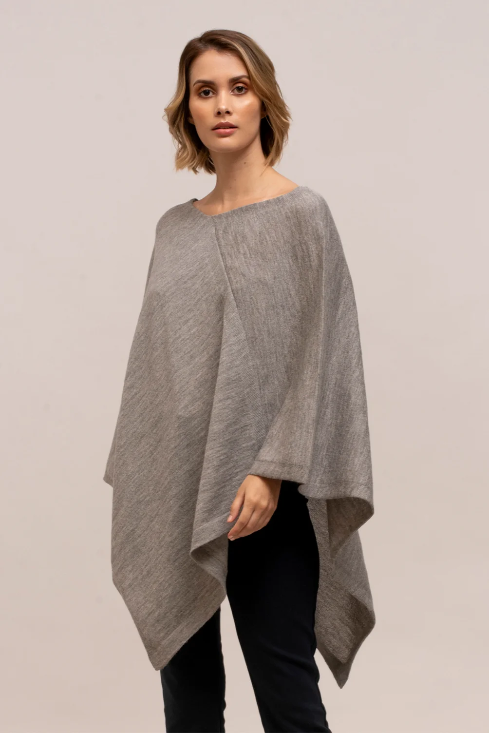 Poncho Alicia_Plata_1