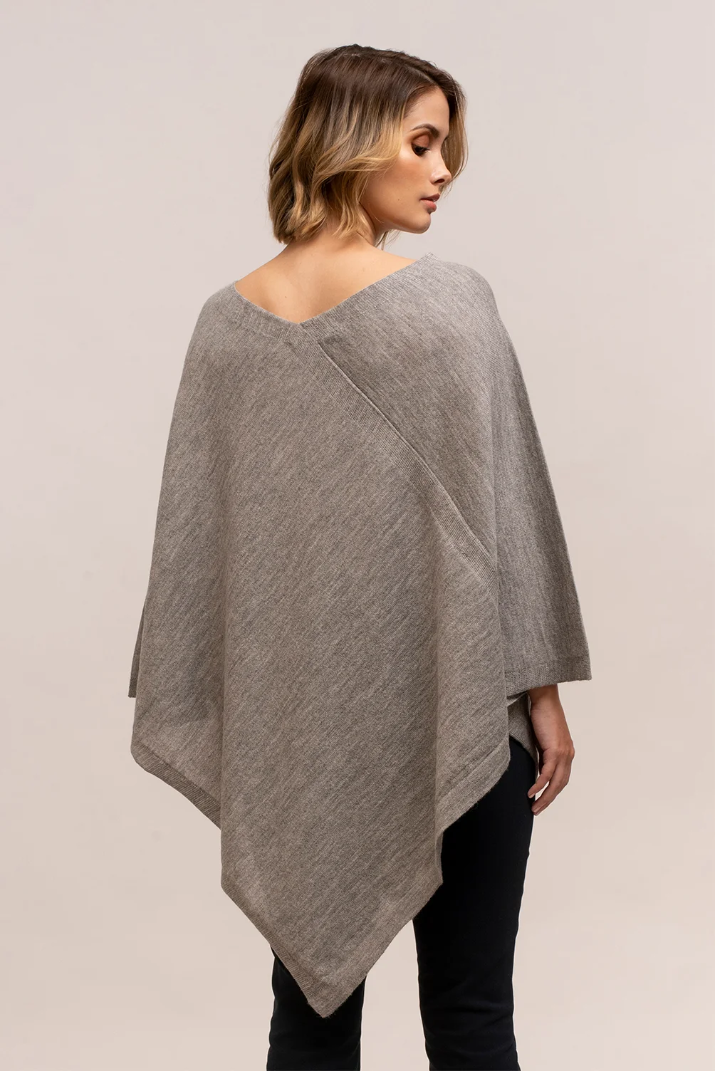 Poncho Alicia_Plata_3