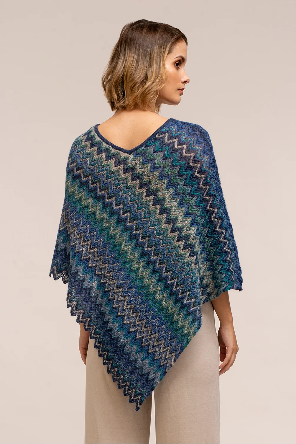 Poncho Lisbet_Azul_3