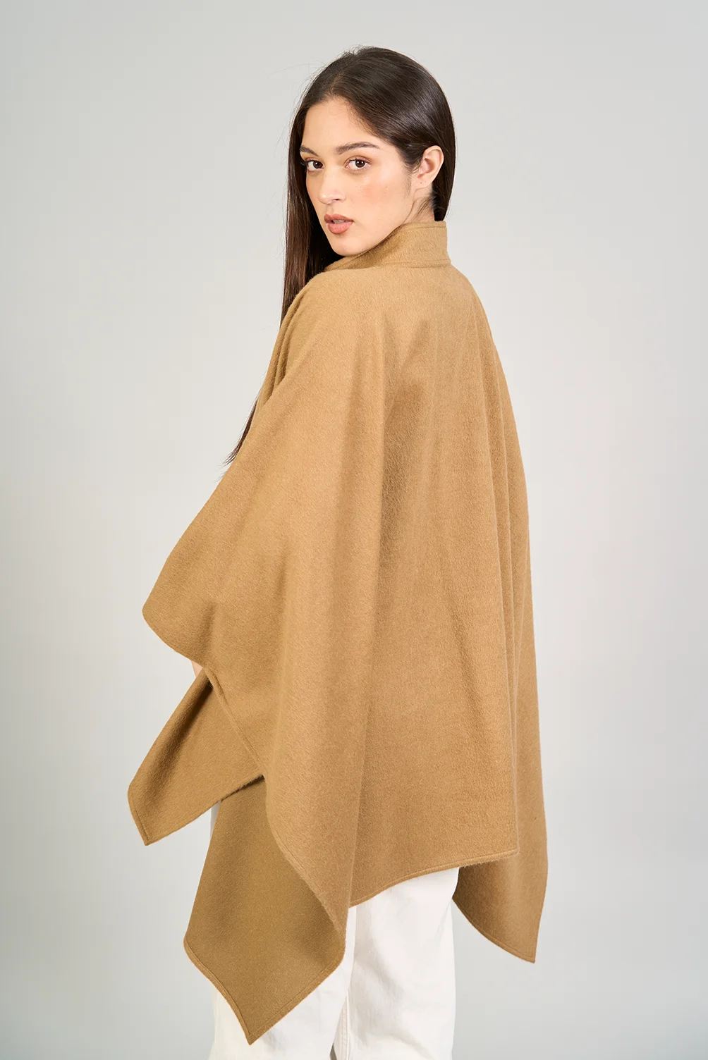 Capa Capri_Camello_4