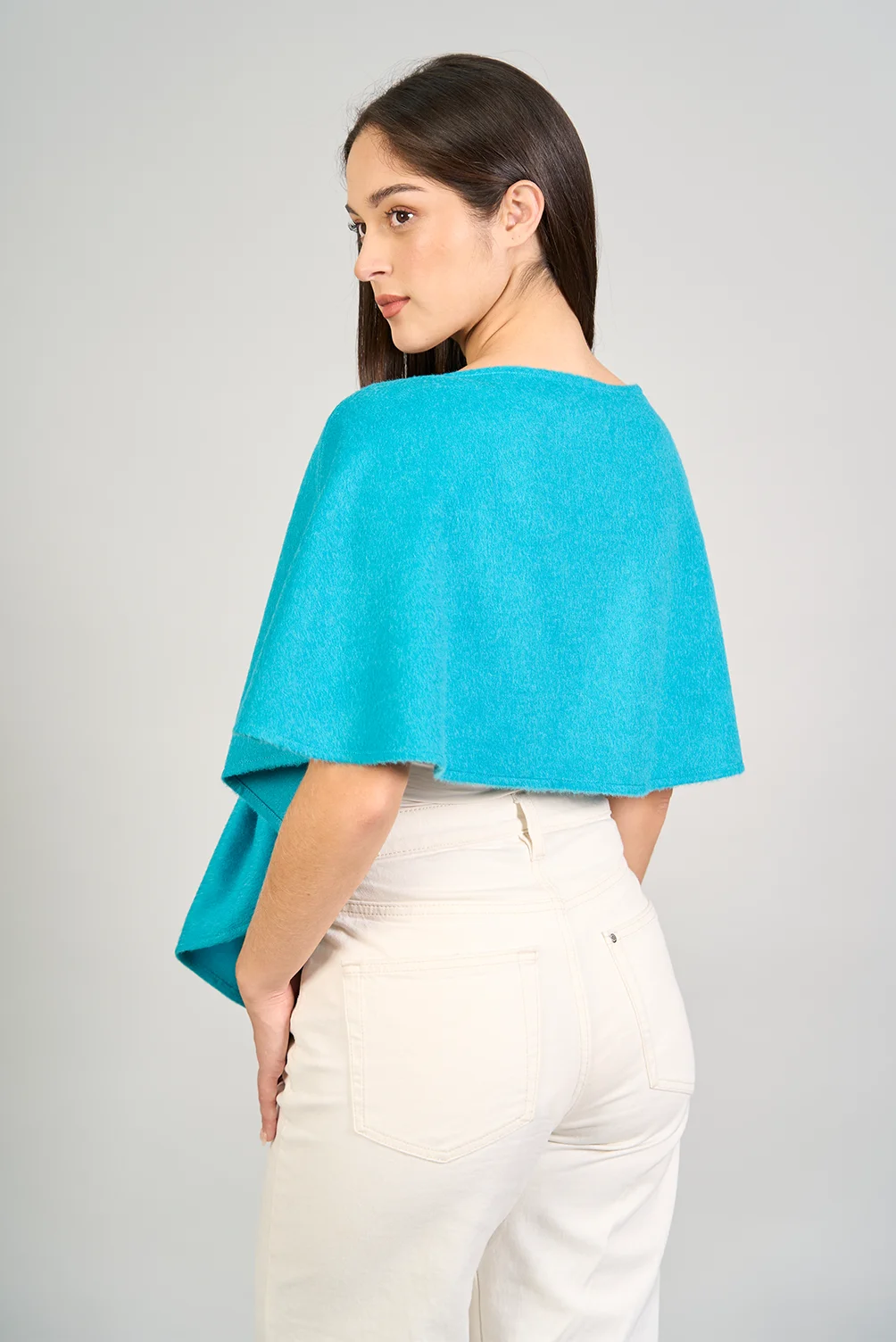 Capa Emma_Turquesa_4 Capa Emma_Turquesa_4