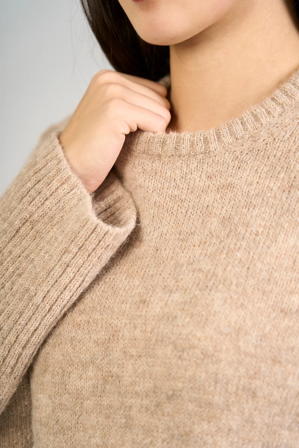 Chompa Karyme_Beige_3