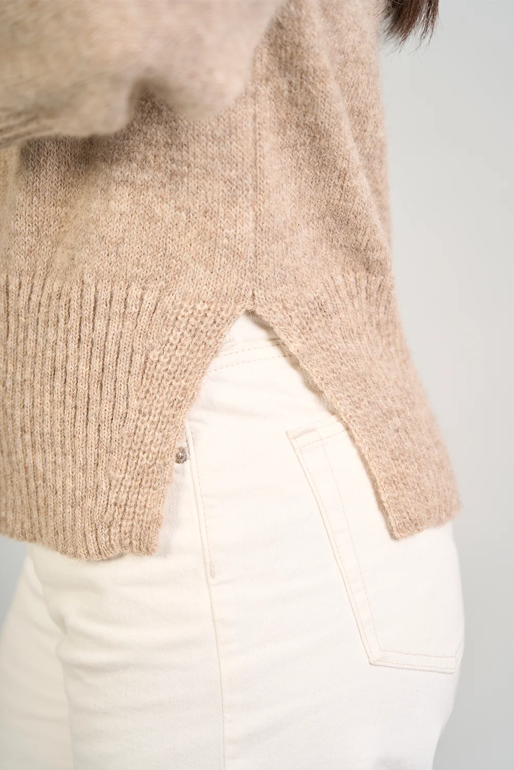 Chompa Karyme_Beige_4