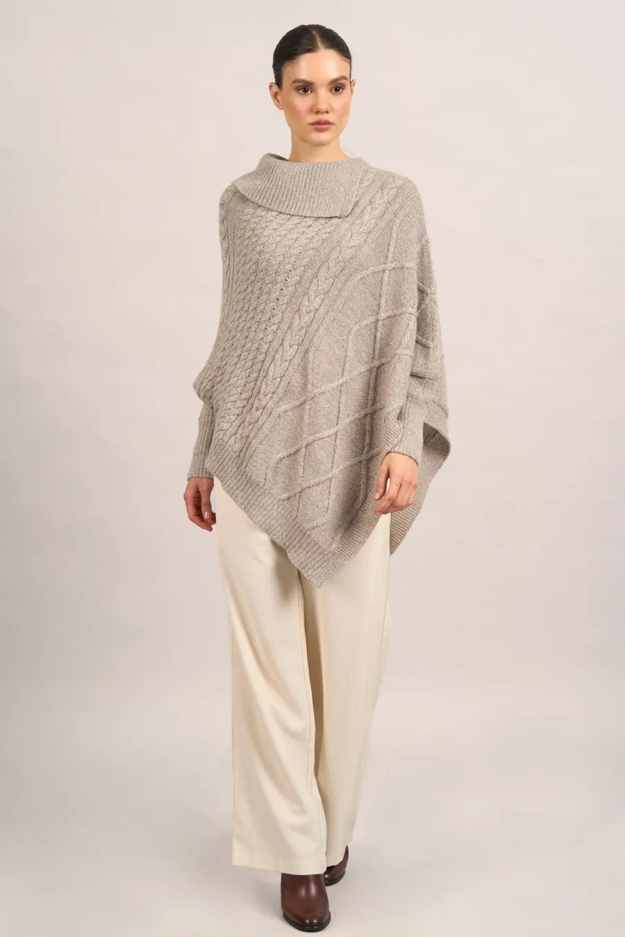 Pinela Beige Molinette Poncho